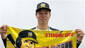 阪神虎怪物新秀佐藤輝明。（圖／翻攝自阪神推特）