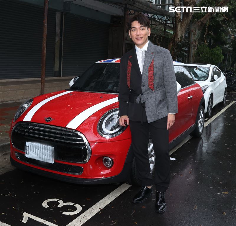 涂晨洋三立新聞網專訪。（記者邱榮吉/攝影）