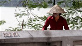 越南 口罩
https://www.flickr.com/photos/mayanais/14342795671/in/photolist-nRqzsx-oMMMdo-jHzarH-ps9GG4-C91C8a-pJHuPC-26RLn4n-SD6Ve1-2jFCt2j-6DX28H-qGP1fH-6HmpbW-8AKyy7-NU9Erq-6DYQJq-u7eb9S-PGCeKQ-2kCg6Yx-g