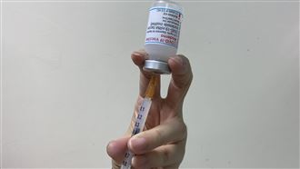 96歲嬤放棄疫苗 孫愣:這樣對嗎?