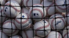 ▲大聯盟將嚴格執法，投手被抓到使用外部物質將禁賽10場。（圖／美聯社／達志影像）