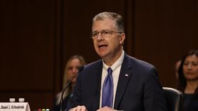 ★美準亞太助卿：美台關係至關重要 將進一步發展美國國務院亞太助卿提名人康達（前）15日在國會聽證會上表示，若提名獲通過，將進一步發展與民主夥伴台灣的強健關係。中央社記者徐薇婷華盛頓攝 110年6月16日