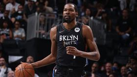 ▲杜蘭特（Kevin Durant）攻下全場最高49分，籃網聽牌。（圖／翻攝自NBA推特）
