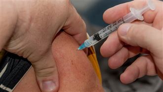 打疫苗猝死？李秉穎：過敏性休克才算