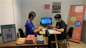 助業者紓困金門三創平台  28日開放現場諮詢因應COVID-19疫情衝擊產業，金門縣政府成立「金門三創紓困諮詢辦公室」，以線上或電話諮詢方式服務，並規劃28日開放現場諮詢，採取預約制的人流管制等防疫配套措施。（金門縣政府提供）中央社記者黃慧敏傳真  110年6月17日
