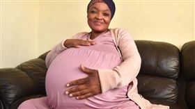 ▲稱生下10胞胎的西索莉。（圖／翻攝自推特）