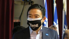 楊安澤參選紐約市長  遊民議題發言惹議參選紐約市長的台裔企業家楊安澤16日在辯論會暗示精神異常的遊民「非我族類」，引發爭議。圖為楊安澤2月出席紐約中華公所活動。中央社記者尹俊傑紐約攝  110年6月18日