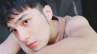 黃偉晉今天去篩檢了　直播吐無奈心聲