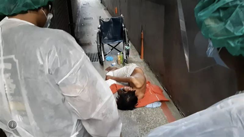 赤裸男無罩躺地有病人手環　里長報案
