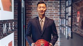 PLG新北國王宣布　與射手簡祐哲完成簽約P. LEAGUE+ 聯盟新軍新北國王19日宣布，已與26歲射手簡祐哲完成簽約，簡祐哲也表示，會持續努力與進步，在新賽季展現不一樣的自己，請球迷期待並進場為新北國王加油。（新北國王提供）中央社記者龍柏安傳真　110年6月19日