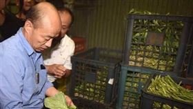 台北農產運銷公司爆發群聚感染，曾任北農總經理的前高雄市長韓國瑜表示，願老同事一切安好（圖／翻攝自韓國瑜臉書）


