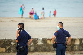 Delta入侵「還是要出遊」爆人潮