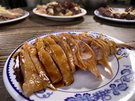 店家秘製鴨肉料理。(圖/呷飽未提供)