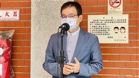 國民黨立委賴士葆受訪。（圖／記者林恩如攝影）