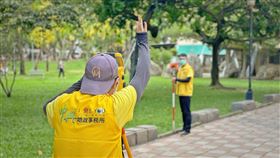 台中疫情風險已由「中高級」降為「中級」，即日起將依原收件次序陸續寄發複丈定期通知書(圖/台中市政府)