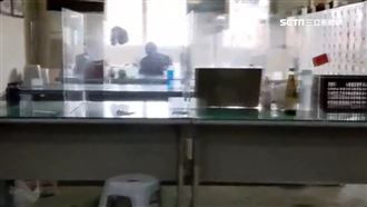 獨／北農派遣工吃便當　群聚小房間曝