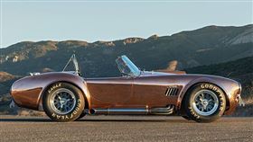 ▲1965年純銅車身Cobra跑車。（圖／翻攝rmsothebys網站）