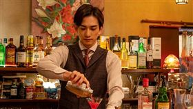 町田啓太演出《西荻窪 三星洋酒堂》。（圖：friDay影音提供）