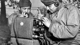 納瓦霍族人因語言難懂，被美國當秘密武器。（圖／翻攝自百度百科）