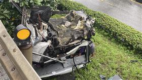 基隆,台二線,車禍,貨櫃車,大貨車,相撞,角龍洞（圖／翻攝記者爆料網）