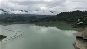 曾文水庫水情漸好轉連日降雨使曾文水庫蓄水量回升，22日下午蓄水率超過35%，蓄水量突破1億8000萬立方公尺，也讓部分嘉南灌區第2期稻作灌溉可以展開。（南區水資源局提供）中央社記者楊思瑞台南傳真  110年6月22日