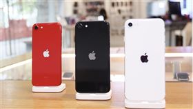 iphoneSE 第二代，4/24開賣，蘋果，蘋果門市，（圖／記者林聖凱攝影）