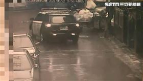 士林區天祿里長李錦琿接獲民眾反映長輩失聯，警方卻最後才到場。士林分局提出監視器自清 翻攝畫面