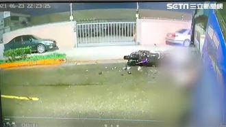 北市垃圾車突迴轉　少年追撞畫面曝光