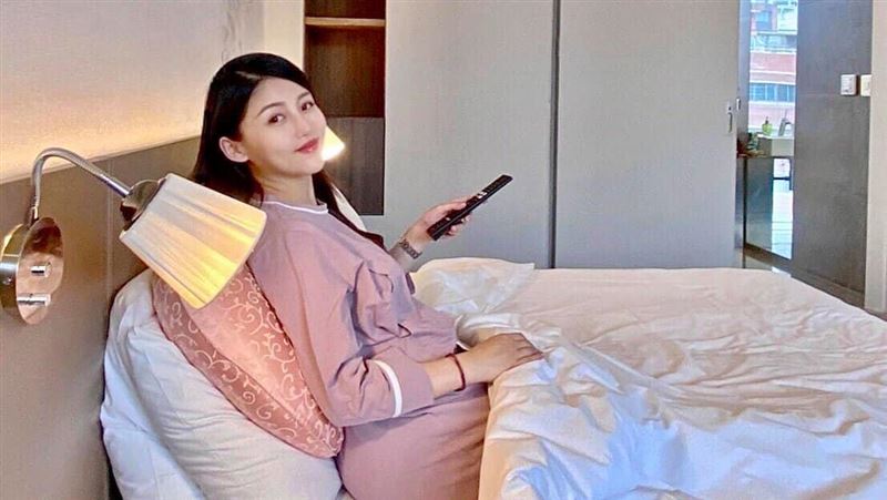 坐月子不能洗頭？最美營養師笑回一句