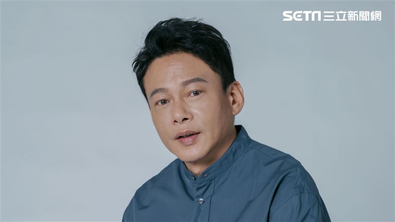 爸是清潔工母煮飯！李康生拍戲曝過往