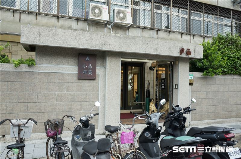 「台灣鋼筆之父」李台營17年來每天清晨5點接太太下班，早上繼續忙鋼筆事業。(圖／資料圖)