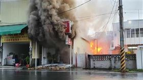 路竹洗衣店起火 翻攝畫面