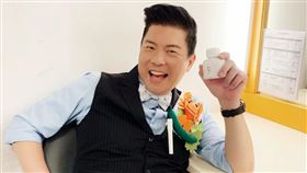 曾國城停工一個多月，漸漸熟悉「半退休」狀態。（圖／翻攝臉書）