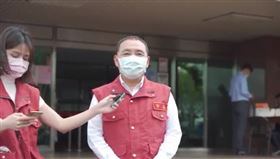侯友宜市長今(26)日視察肉品市場工作人員快篩及疫苗接種情形（圖／新北市府提供）