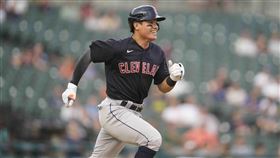 ▲張育成上場代跑。（圖／美聯社／達志影像）