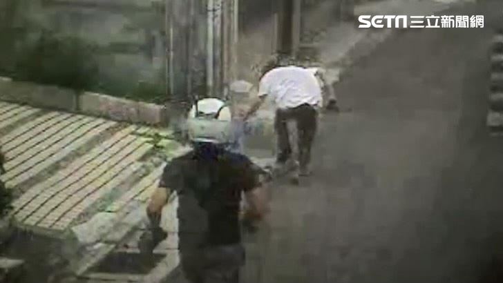 警所長嗆「再跑就開槍」車手嚇慘腿軟
