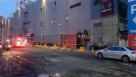 高雄,兇殺案,圍毆,撞擊,監視器（圖／翻攝畫面）