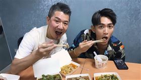 柯震東包括父親柯耀宗（左）一家人因疫情停工到美國遊玩。（圖／翻攝自柯震東IG）