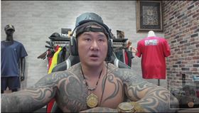 館長談到台中柔道男童不治消息，表示遺憾。（圖／翻攝自寶寶愛館長YT）