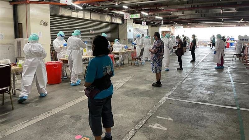 萬大3市場今萬人PCR　王必勝巡視