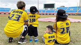 蔡阿嘎 二伯（圖／翻攝自蔡阿嘎IG）