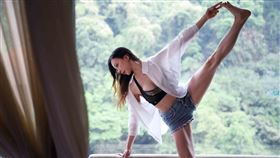 知名瑜伽提斯老師唐幼馨教課26年。(圖／翻攝臉書）