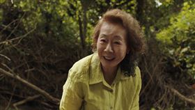 韓國演員尹汝貞獲英國影藝學院電影獎最佳女配角韓國73歲資深女演員尹汝貞日前以電影「夢想之地」摘下英國影藝學院電影獎最佳女配角，被視為奧斯卡獎最佳女配角大熱門。（傳影互動提供）中央社記者葉冠吟傳真  110年4月13日