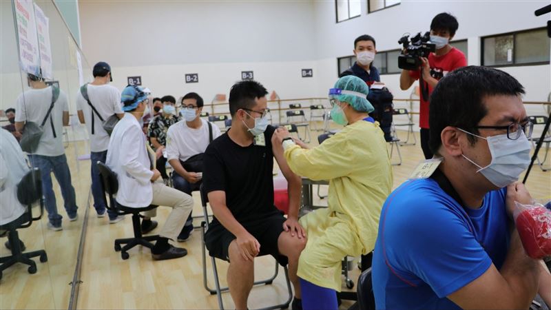 外送員打疫苗　北榮16線全開拚速度