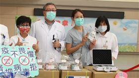 賈永婕持續奔波送物資。（圖／翻攝自賈永婕臉書）