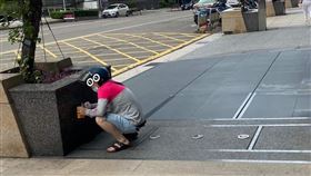 外送員,飲食,偷吃,檢舉,無罩（圖／翻攝自台中人大小事）