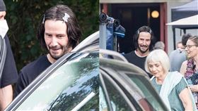 基努李維變小甜甜！瀏海萌別「蝴蝶小髮夾」少女感大噴發
圖翻攝自keanureevesloving IG