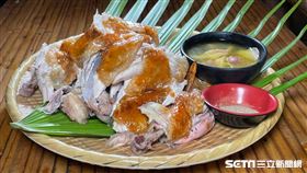 剝皮辣椒炸飛魚。