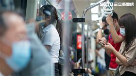 北捷/捷運車廂/口罩(記者陳弋攝影)