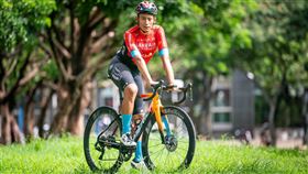 二度叩關奧運　自由車一哥馮俊凱拚完賽（2）台灣自由車一哥馮俊凱繼2008年北京奧運後，將再度前進奧運殿堂，歷經一級車隊的7年洗禮，他的心境變得更加沉穩，對於作戰，心中也已經有一套明確的計畫。（美利達自行車提供）中央社記者黃巧雯傳真　110年7月6日